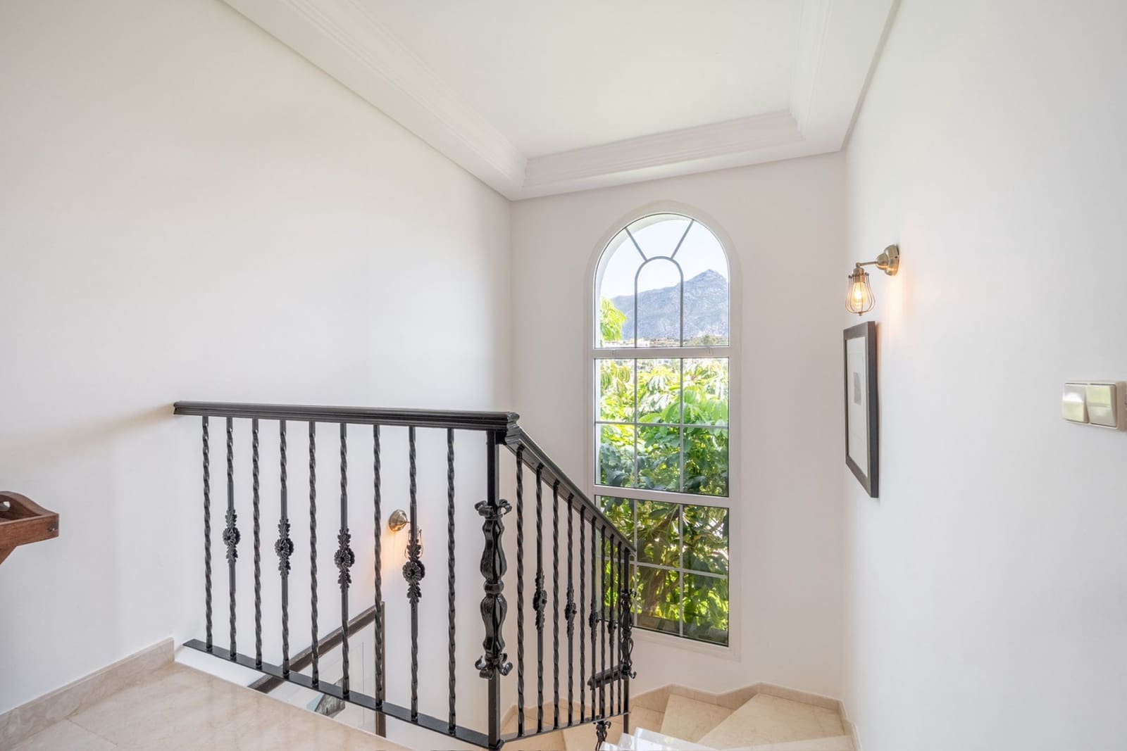 4 quarto Moradia para venda em Nueva Andalucia com piscina garagem - 2 650 000 € (Ref: 9845284)