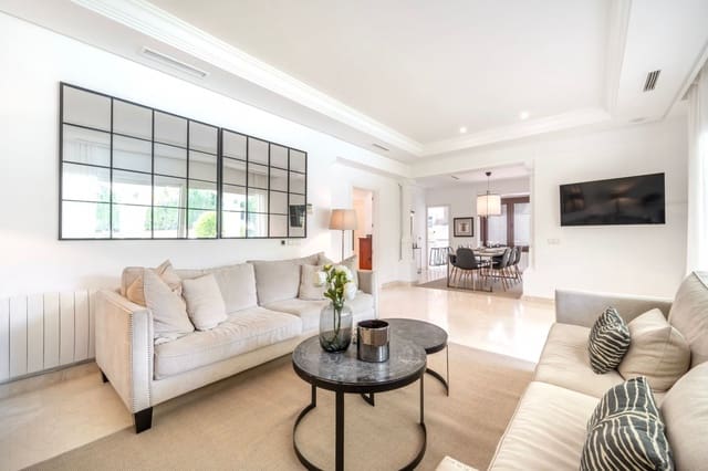 4 quarto Moradia para venda em Nueva Andalucia, Marbella com piscina garagem - 2 650 000 € (Ref: 9845284)