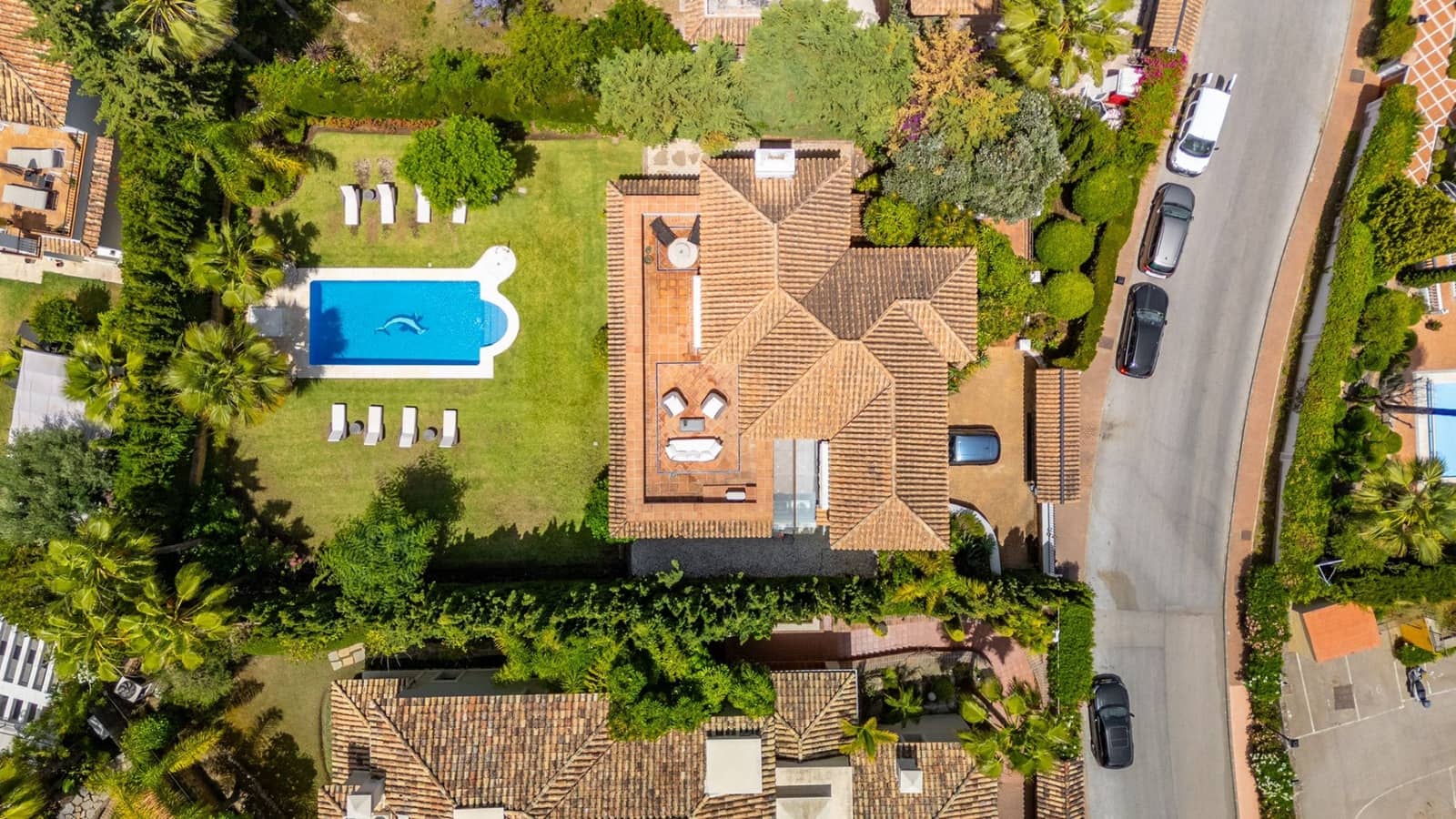 4 quarto Moradia para venda em Nueva Andalucia com piscina garagem - 2 650 000 € (Ref: 9845284)