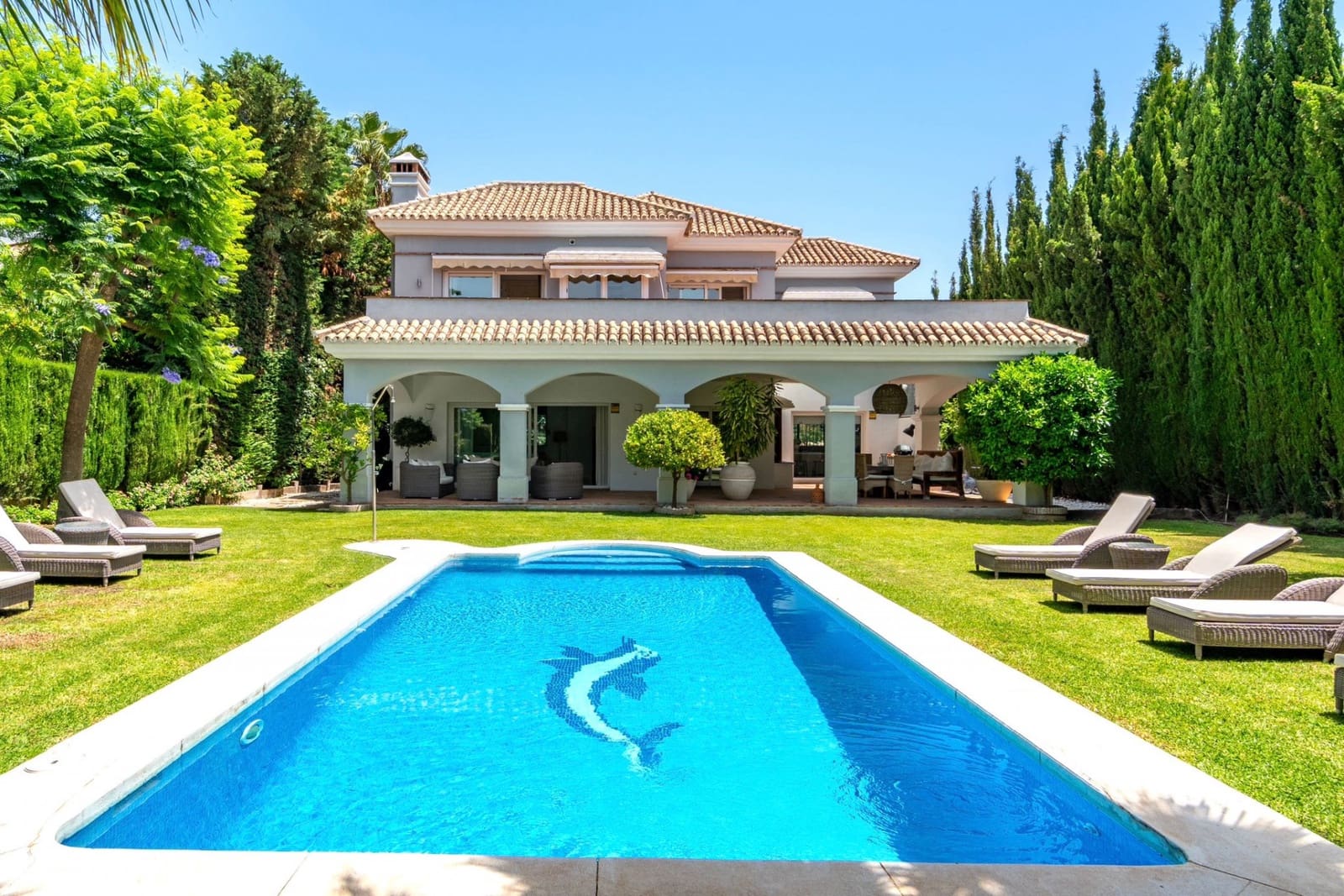 4 quarto Moradia para venda em Nueva Andalucia com piscina garagem - 2 650 000 € (Ref: 9845284)