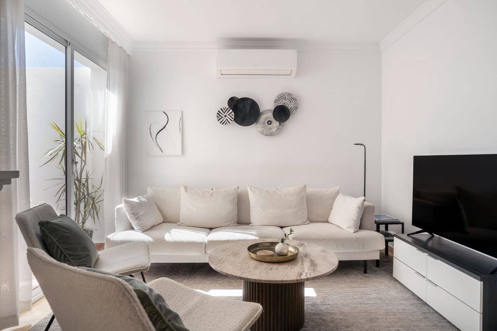 3 soverom Hus til salgs i Nueva Andalucia med svømmebasseng garasje - € 495 000 (Ref: 9851025)