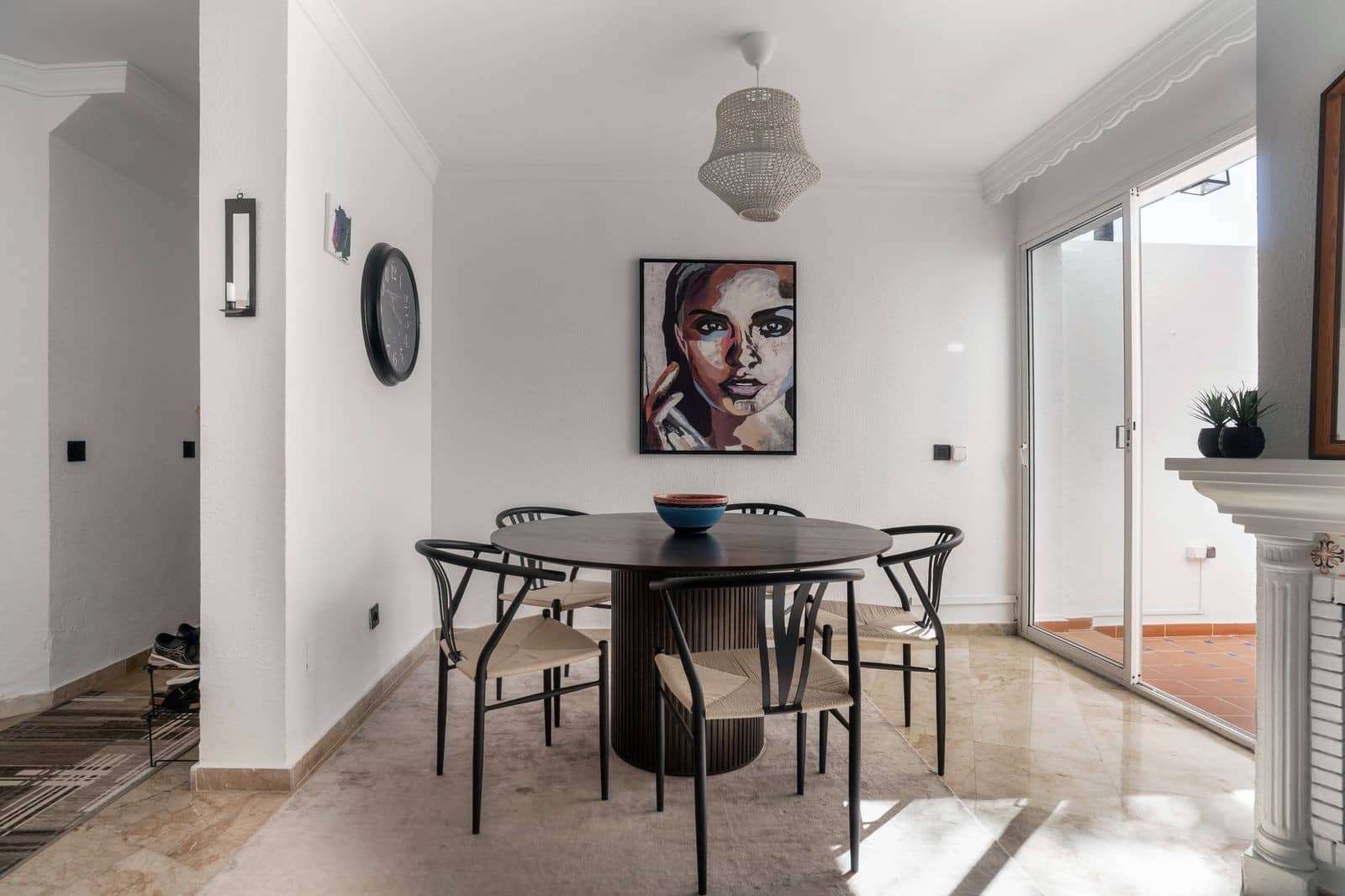 3 soverom Hus til salgs i Nueva Andalucia med svømmebasseng garasje - € 495 000 (Ref: 9851025)
