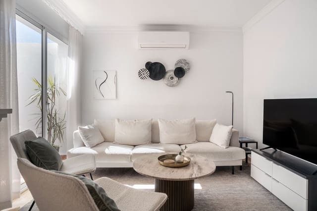 3 soverom Hus til salgs i Nueva Andalucia, Marbella med svømmebasseng garasje - € 495 000 (Ref: 9851025)