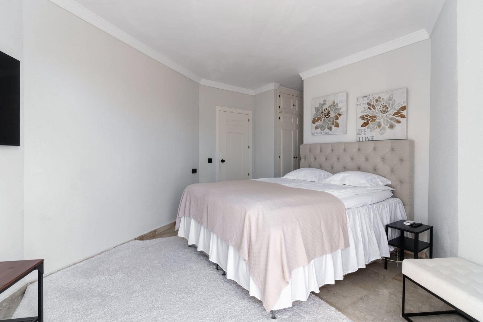 3 soverom Hus til salgs i Nueva Andalucia med svømmebasseng garasje - € 495 000 (Ref: 9851025)