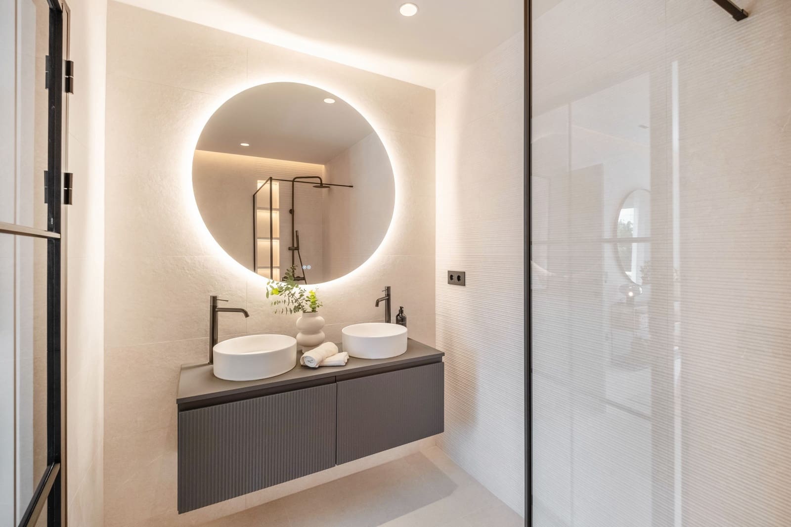 3 slaapkamer Appartement te koop in La Quinta met zwembad garage - € 649.000 (Ref: 9855214)