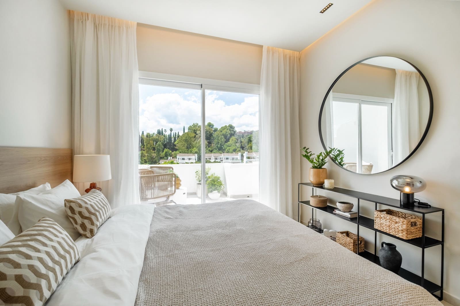 3 slaapkamer Appartement te koop in La Quinta met zwembad garage - € 649.000 (Ref: 9855214)