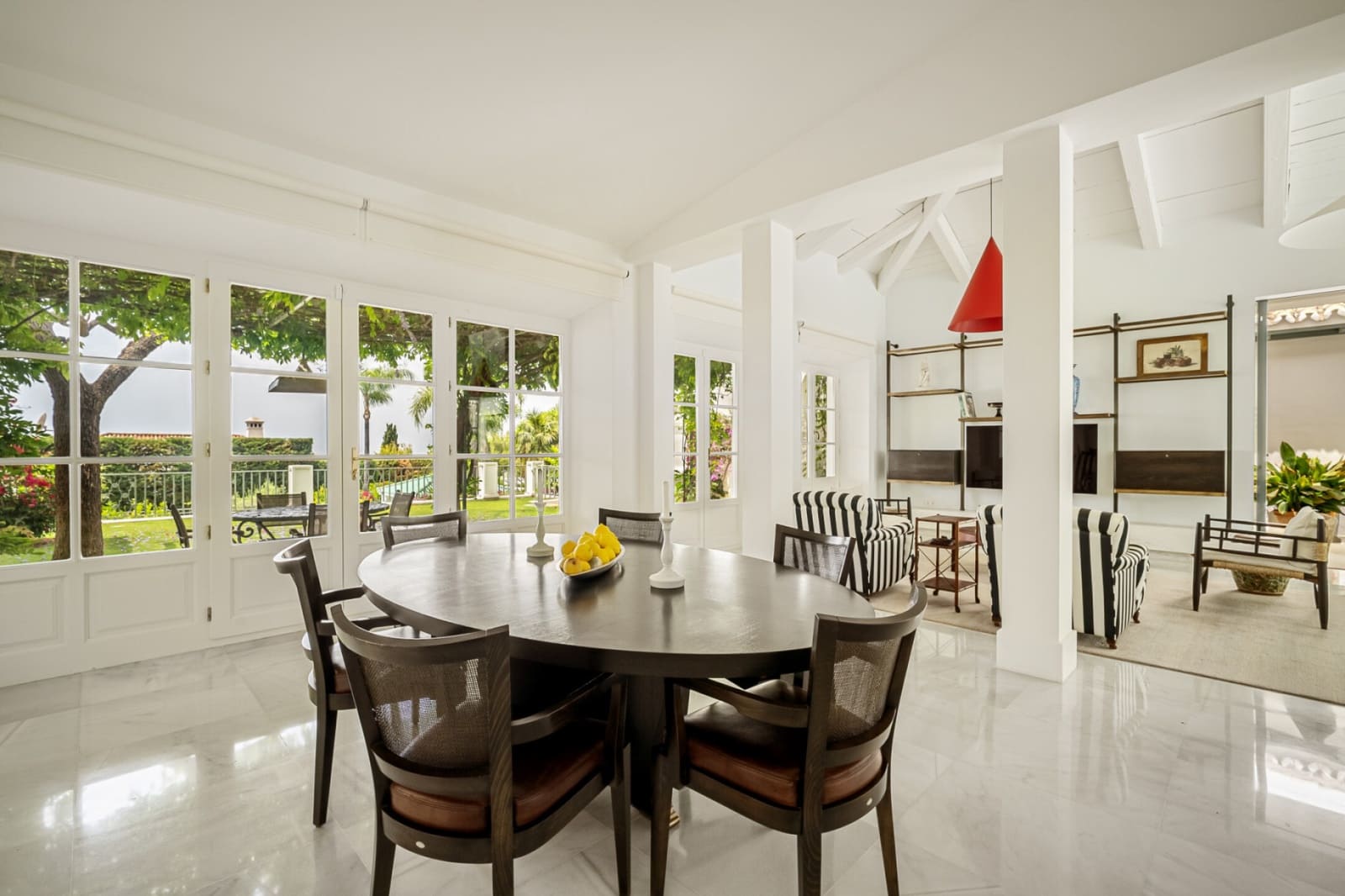 Chalet de 6 habitaciones en Marbella en venta con piscina - 11.950.000 € (Ref: 9859725)
