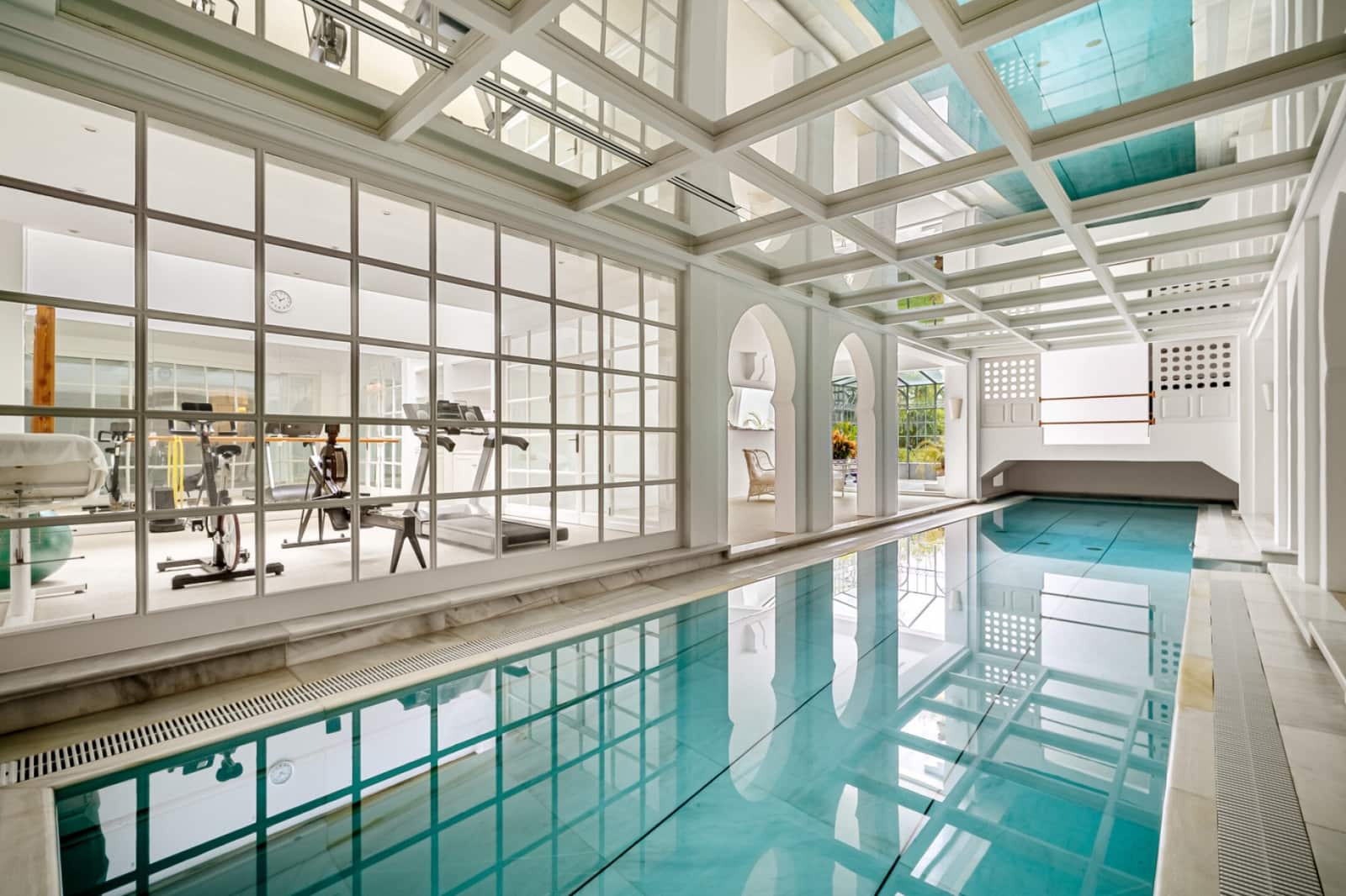 Chalet de 6 habitaciones en Marbella en venta con piscina - 11.950.000 € (Ref: 9859725)