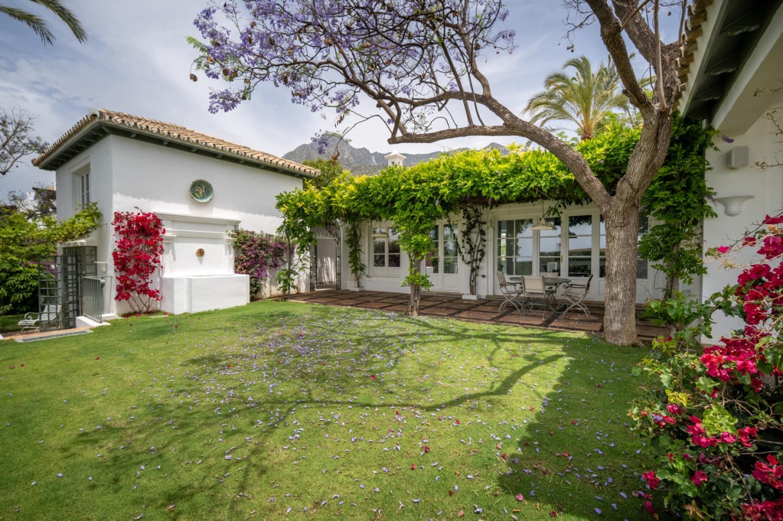 Chalet de 6 habitaciones en Marbella en venta con piscina - 11.950.000 € (Ref: 9859725)