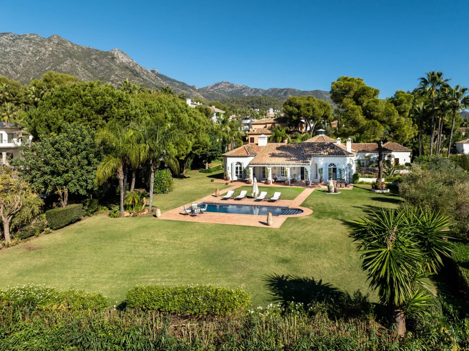 Chalet de 5 habitaciones en Marbella en venta con piscina - 13.800.000 € (Ref: 9859727)