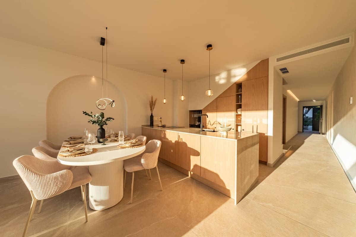 4 sovrum Hus till salu i Marbella med pool garage - 1 395 000 € (Ref: 9861717)