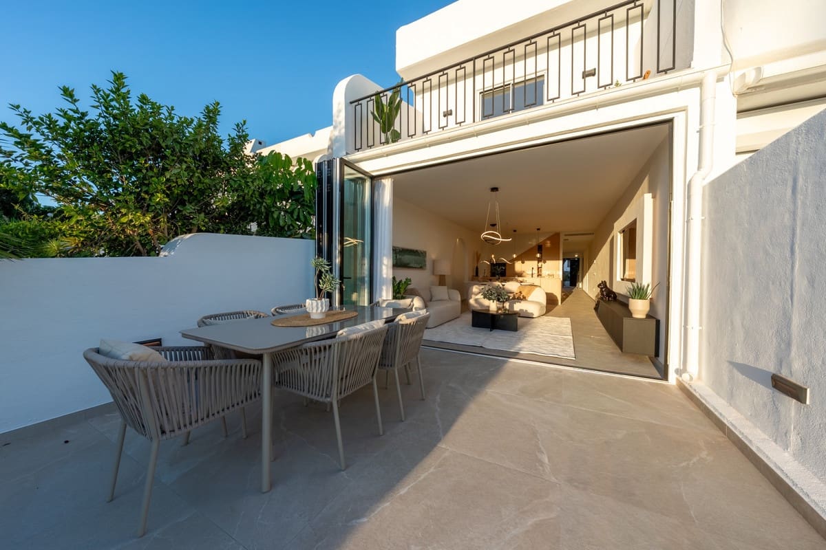 4 sovrum Hus till salu i Marbella med pool garage - 1 395 000 € (Ref: 9861717)