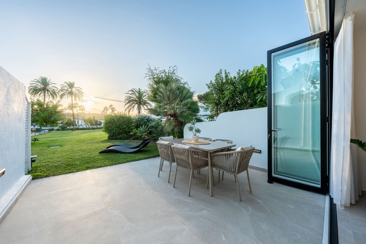 4 sovrum Hus till salu i Marbella med pool garage - 1 395 000 € (Ref: 9861717)