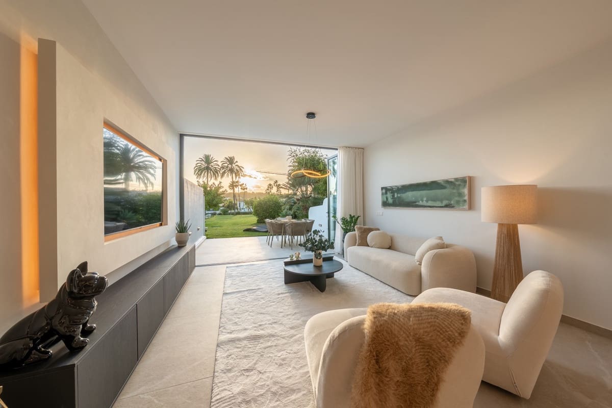 4 sovrum Hus till salu i Marbella med pool garage - 1 395 000 € (Ref: 9861717)