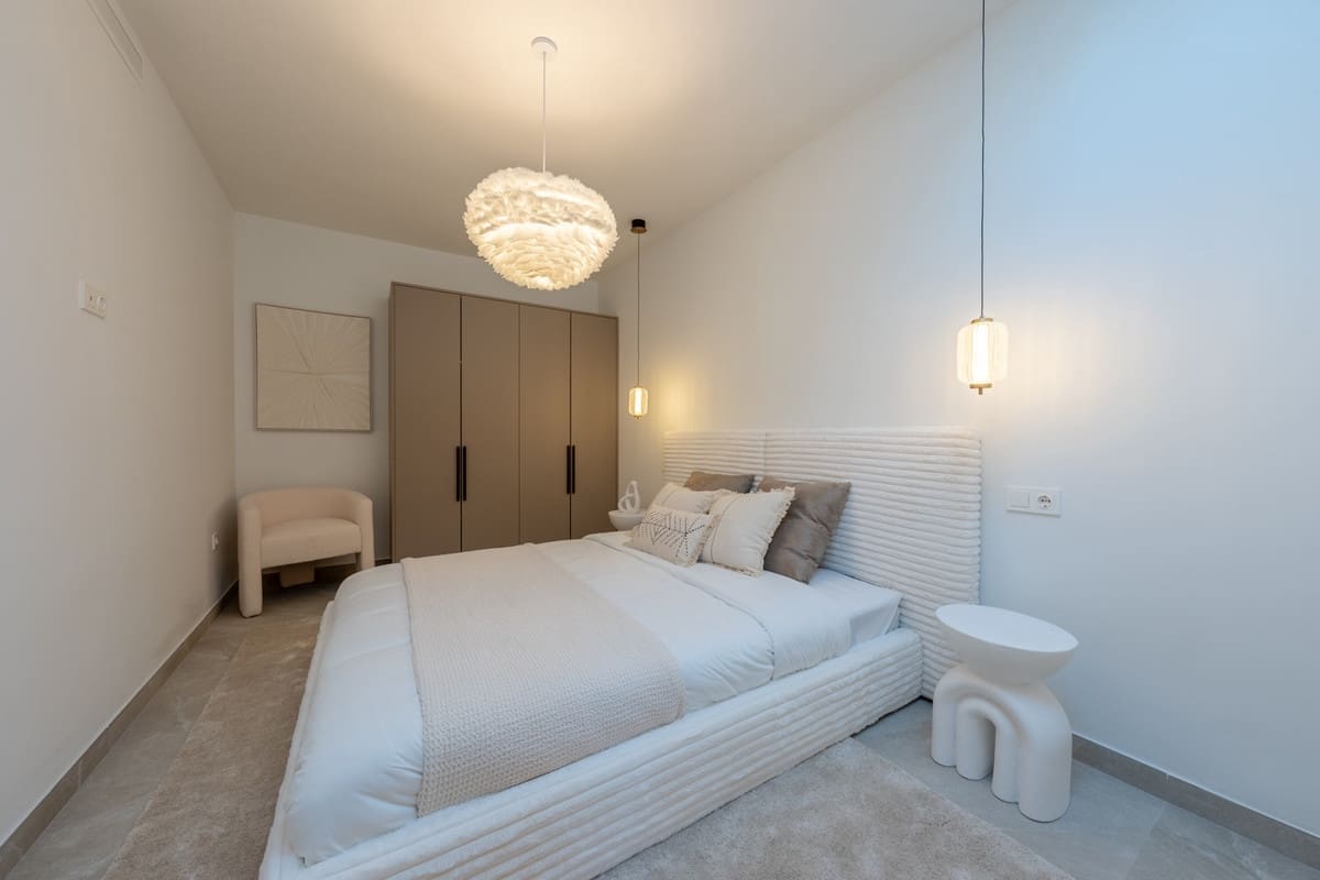4 sovrum Hus till salu i Marbella med pool garage - 1 395 000 € (Ref: 9861717)