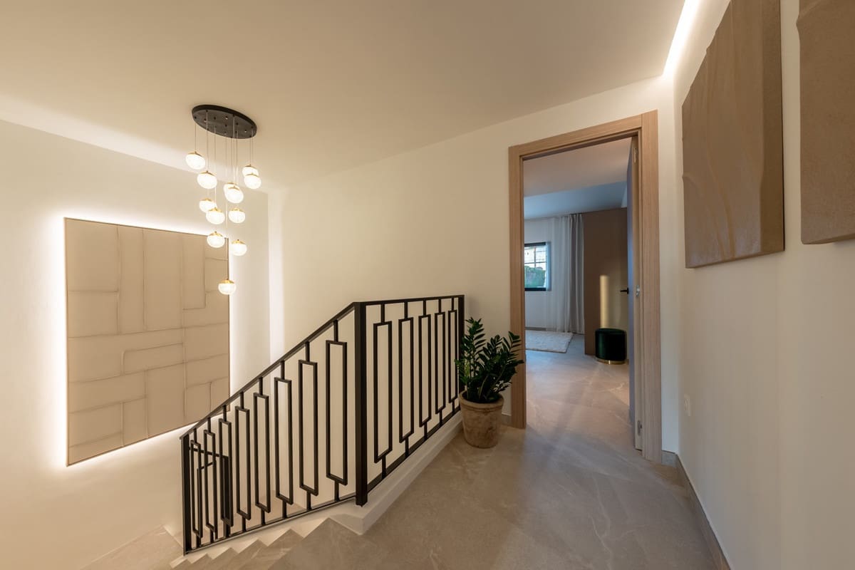 4 sovrum Hus till salu i Marbella med pool garage - 1 395 000 € (Ref: 9861717)