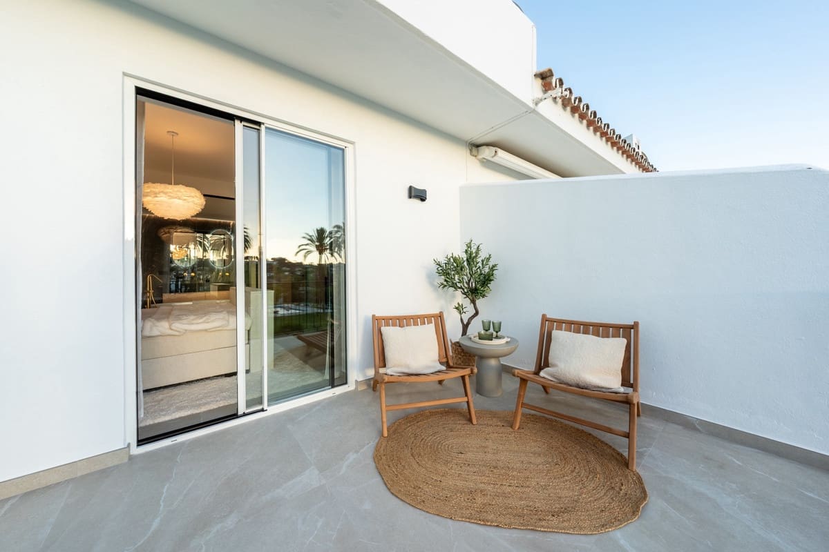 4 sovrum Hus till salu i Marbella med pool garage - 1 395 000 € (Ref: 9861717)