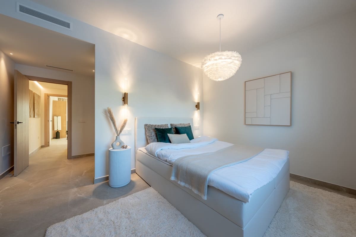4 sovrum Hus till salu i Marbella med pool garage - 1 395 000 € (Ref: 9861717)
