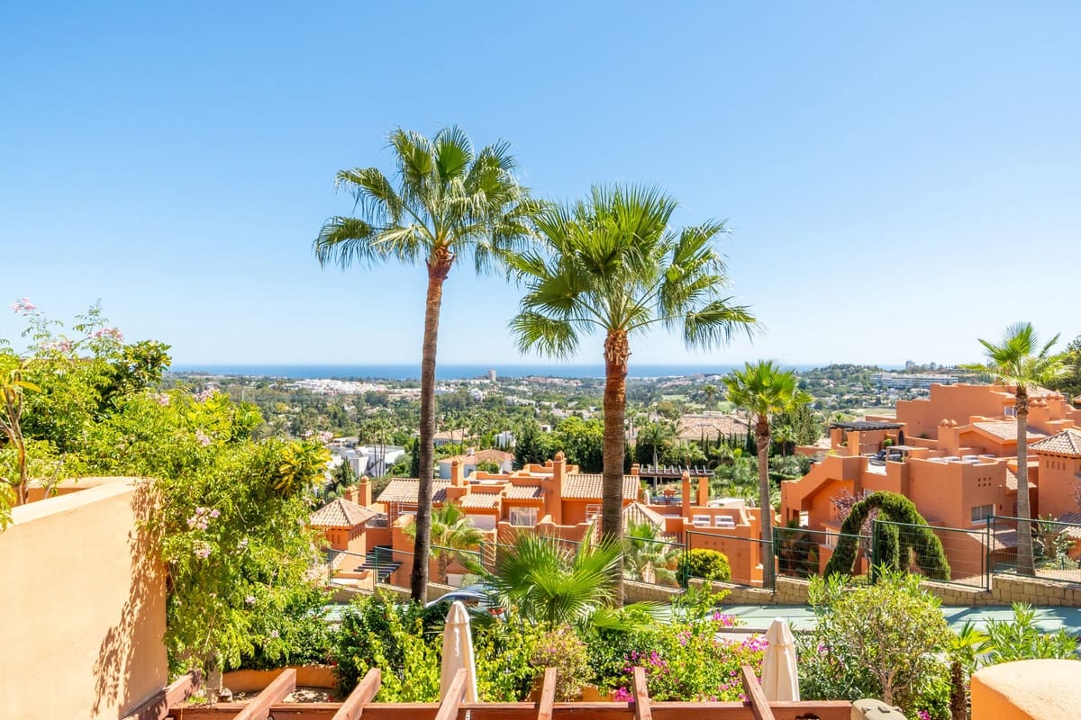 3 sypialnia Penthouse na sprzedaż w Marbella - 1 123 000 € (Ref: 9865009)