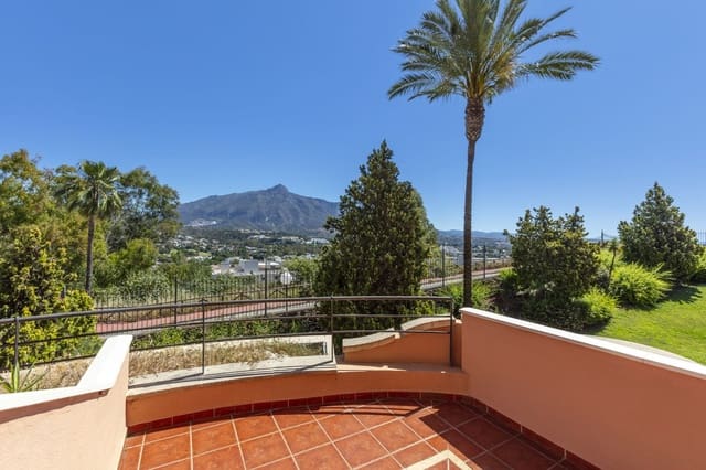 3 soverom Leilighet til salgs i Marbella med svømmebasseng garasje - € 1 690 000 (Ref: 9865010)