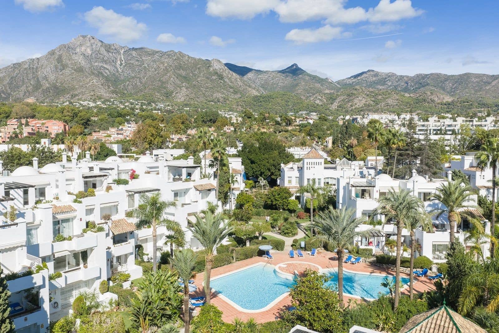 4 makuuhuone Huoneisto myytävänä paikassa Marbella mukana uima-altaan 
autotalli - 3 370 000 € (Ref: 9865011)