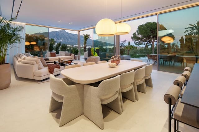 Chalet de 5 habitaciones en Nueva Andalucia, Marbella en venta con piscina - 11.750.000 € (Ref: 9866809)