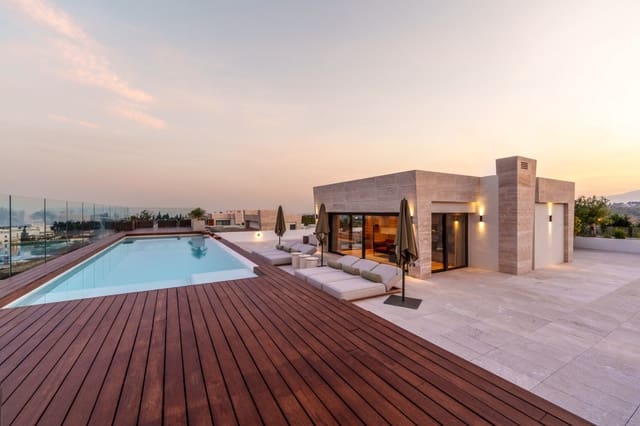 4 soveværelse Penthouse til salg i Marbella med swimmingpool - € 11.400.000 (Ref: 9866810)