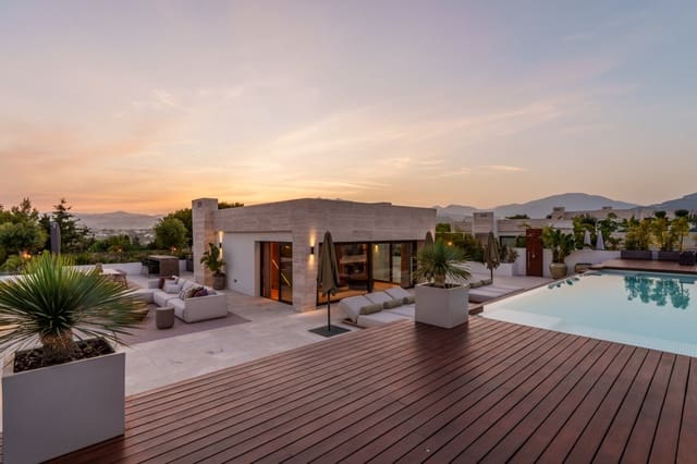 4 soveværelse Penthouse til salg i Marbella med swimmingpool - € 11.400.000 (Ref: 9866810)