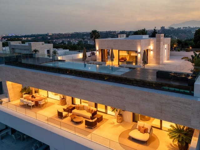 4 soveværelse Penthouse til salg i Marbella med swimmingpool - € 11.400.000 (Ref: 9866810)