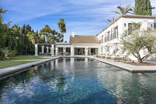 5 soverom Villa til salgs i Nueva Andalucia, Marbella med svømmebasseng - € 10 850 000 (Ref: 9866811)