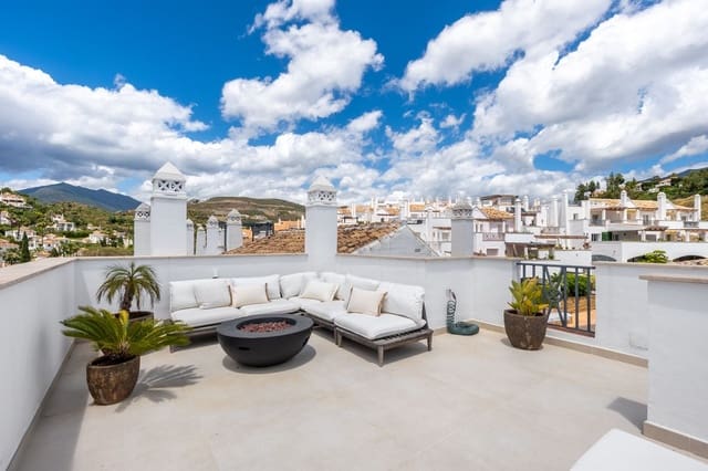 3 sypialnia Penthouse na sprzedaż w Los Naranjos, Marbella z basenem garażem - 895 000 € (Ref: 9875915)