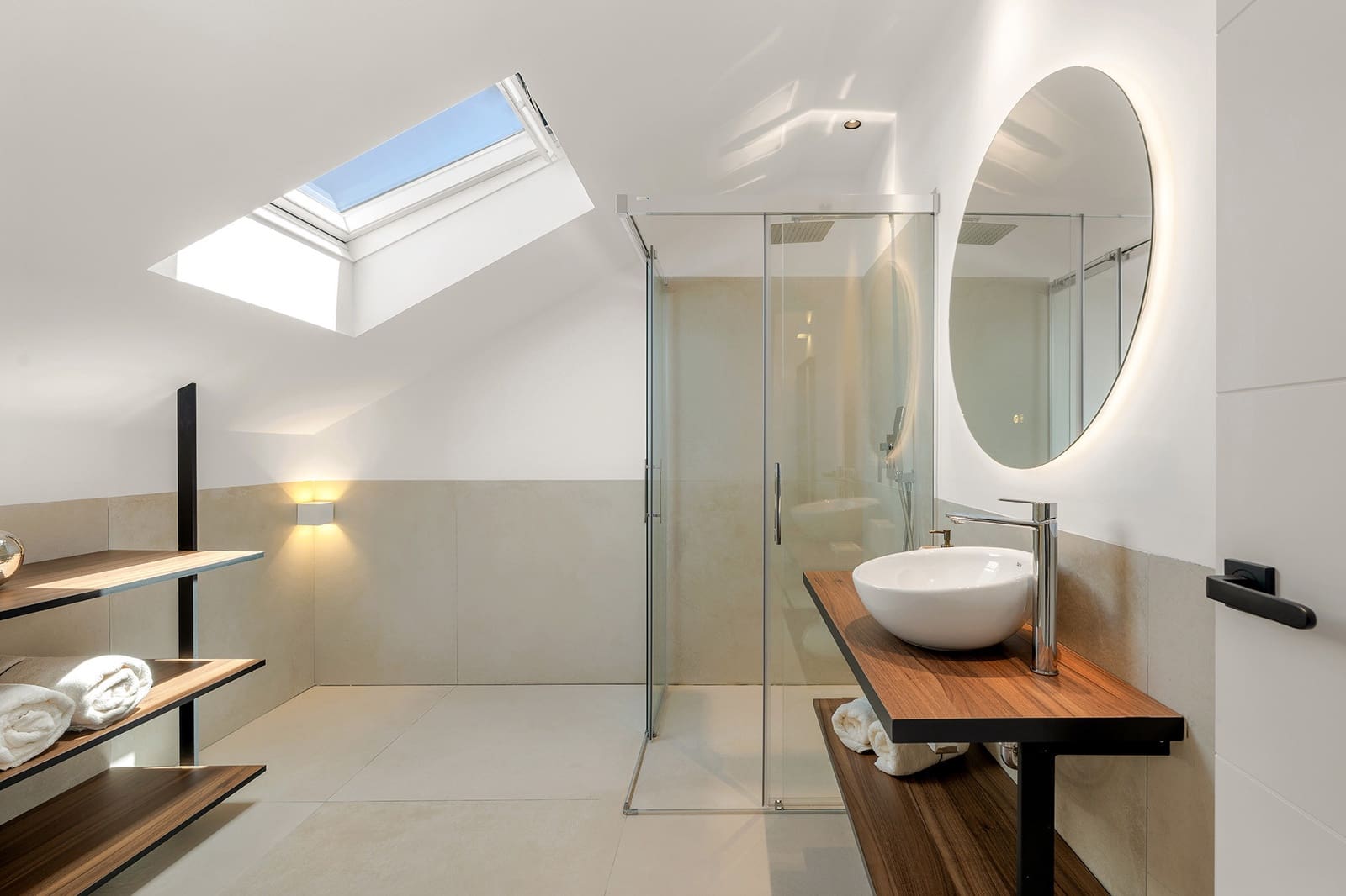 3 bedroom Penthouse for sale in Nueva Andalucia with pool garage - € 1,375,000 (Ref: 9875918)