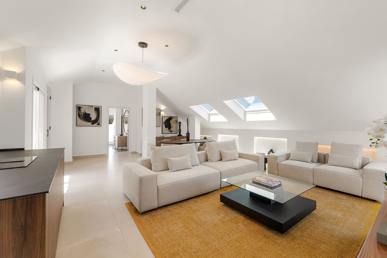 3 bedroom Penthouse for sale in Nueva Andalucia with pool garage - € 1,375,000 (Ref: 9875918)