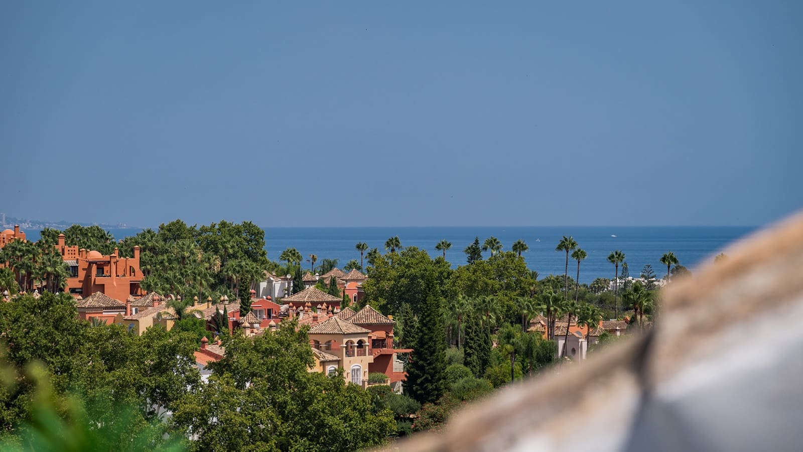 3 bedroom Penthouse for sale in Nueva Andalucia with pool garage - € 1,375,000 (Ref: 9875918)