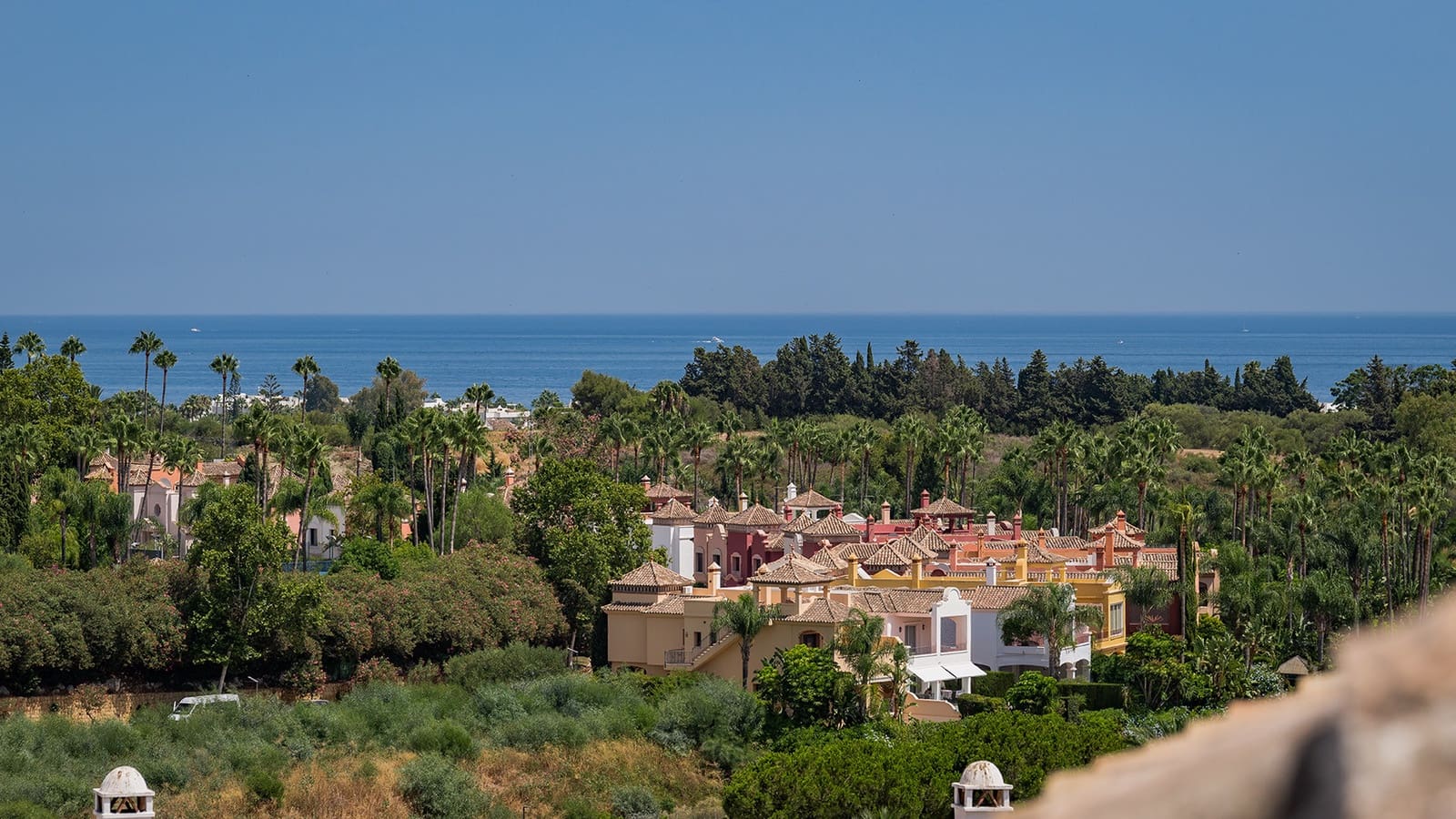 3 bedroom Penthouse for sale in Nueva Andalucia with pool garage - € 1,375,000 (Ref: 9875918)