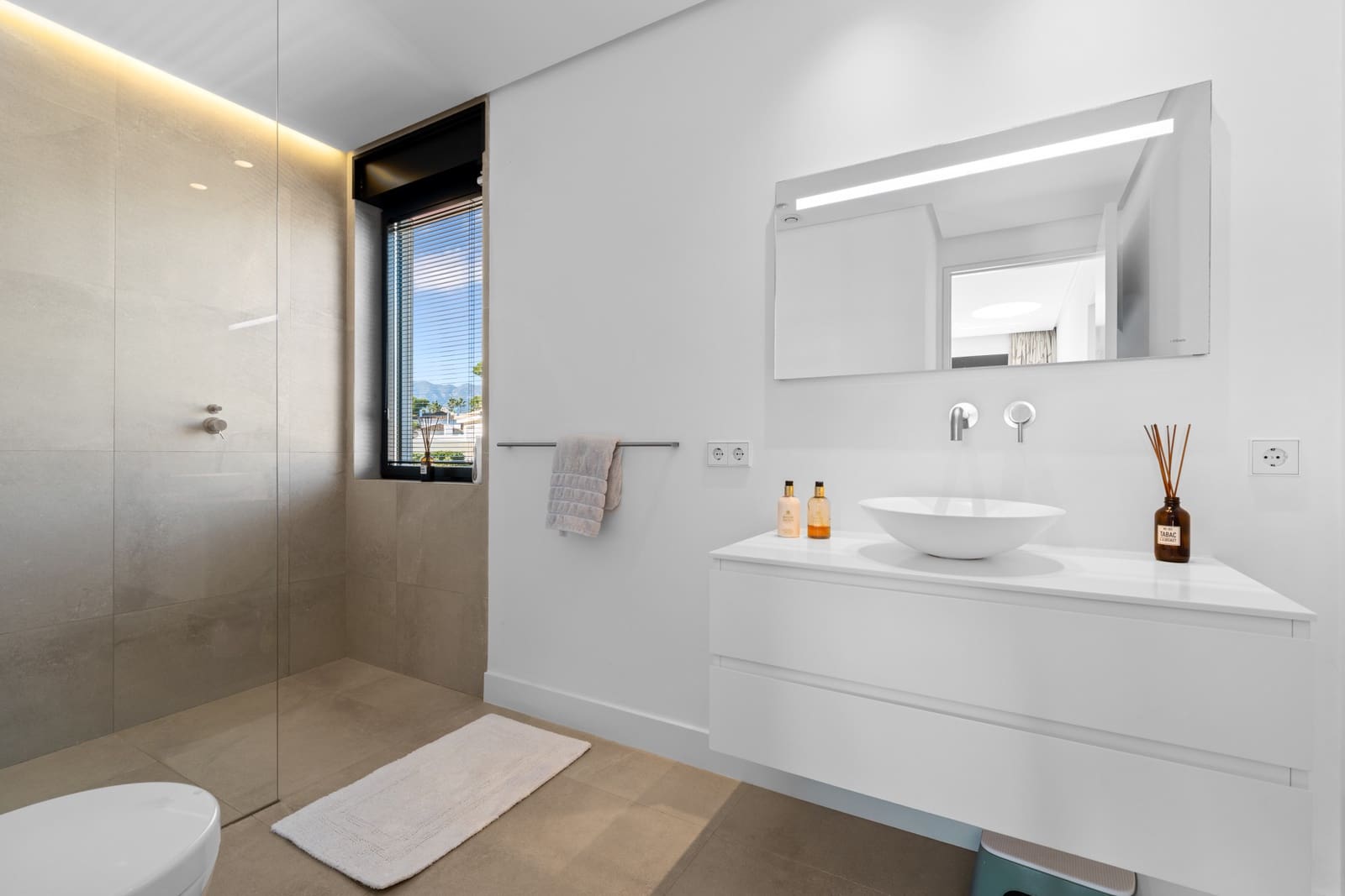 4 slaapkamer Villa te koop in Marbella met zwembad garage - € 4.950.000 (Ref: 9875919)