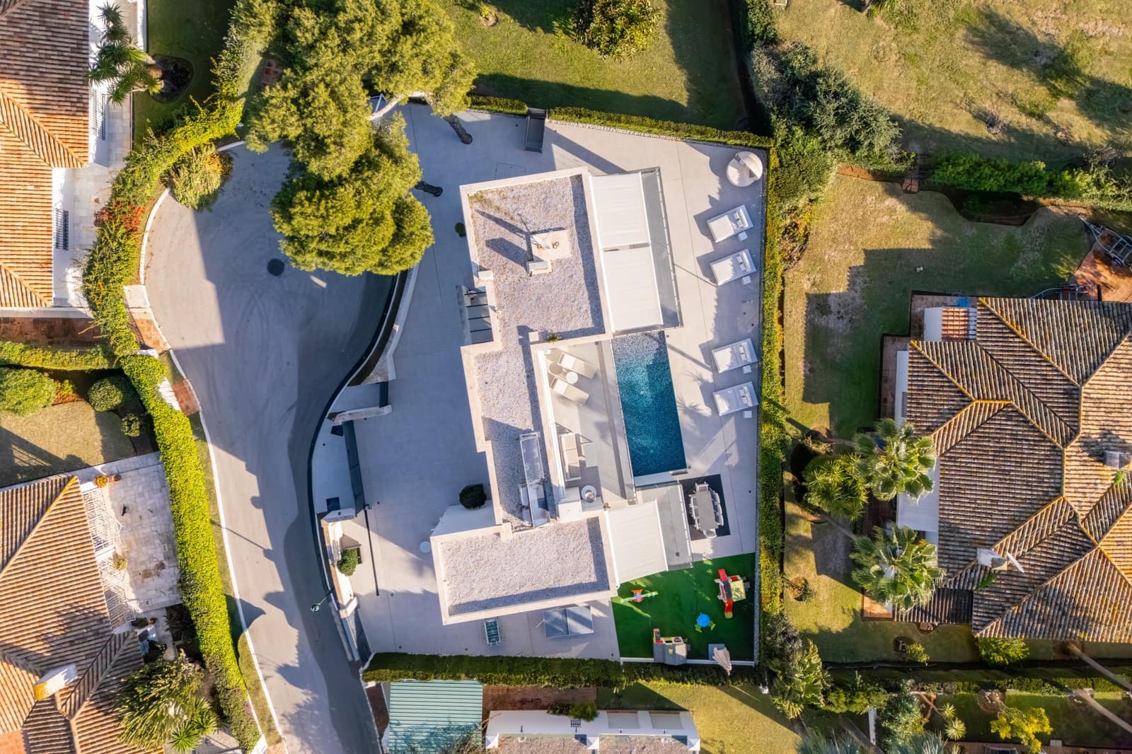 4 slaapkamer Villa te koop in Marbella met zwembad garage - € 4.950.000 (Ref: 9875919)