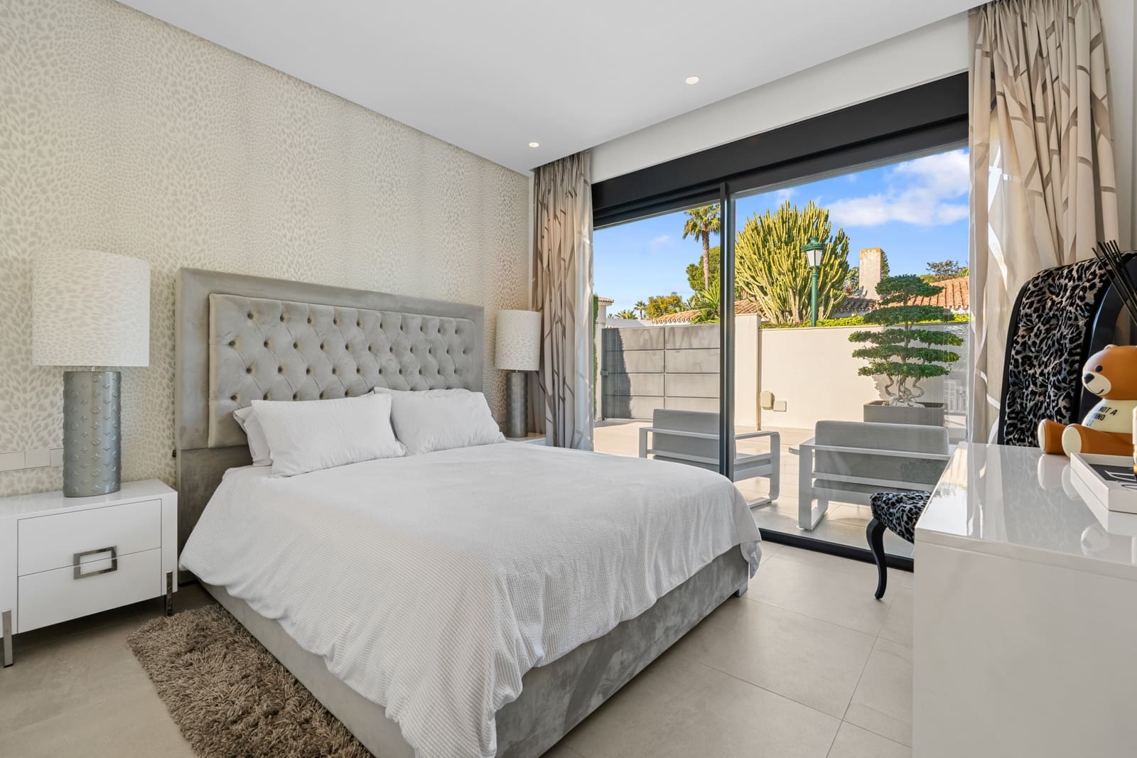 4 slaapkamer Villa te koop in Marbella met zwembad garage - € 4.950.000 (Ref: 9875919)