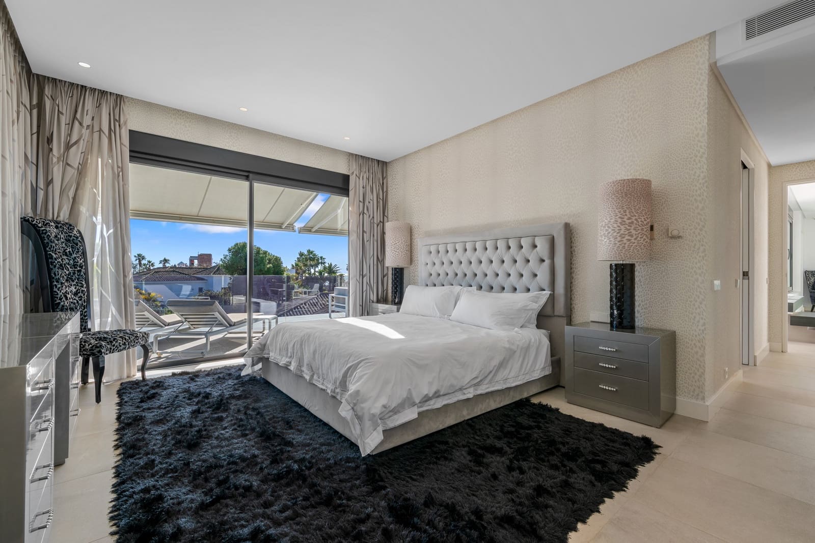 4 slaapkamer Villa te koop in Marbella met zwembad garage - € 4.950.000 (Ref: 9875919)