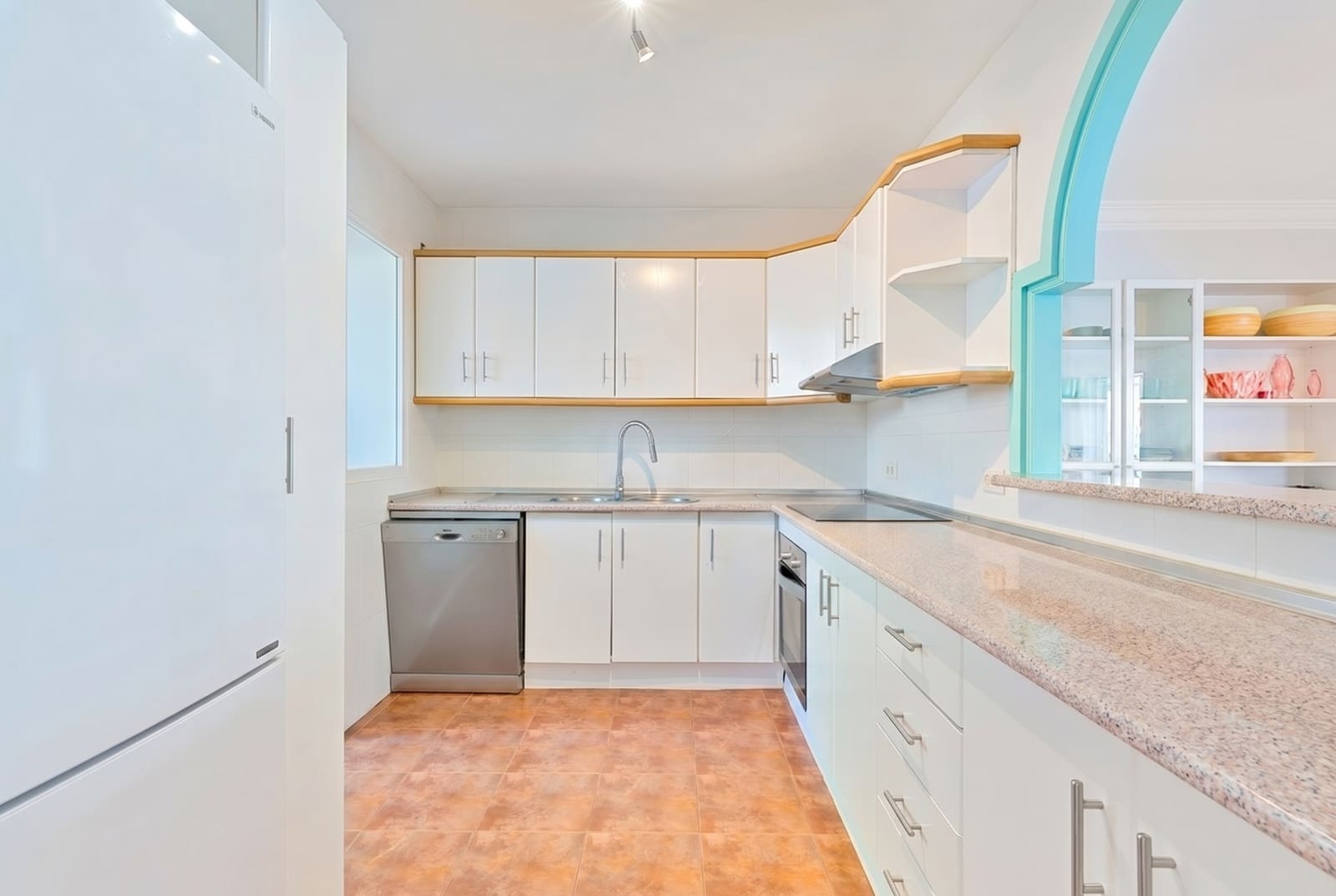 3 chambre Maison de Ville à vendre à Marbella avec piscine garage - 720 000 € (Ref: 9878229)