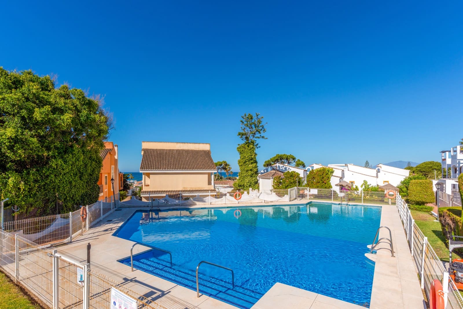 3 chambre Maison de Ville à vendre à Marbella avec piscine garage - 720 000 € (Ref: 9878229)