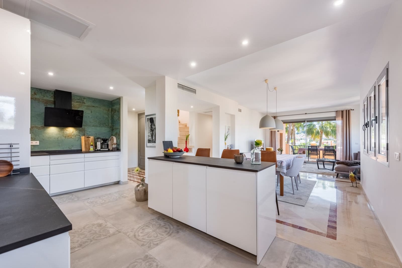 3 Zimmer Penthouse zu verkaufen in El Paraiso mit Pool Garage - 849.000 € (Ref: 9878230)