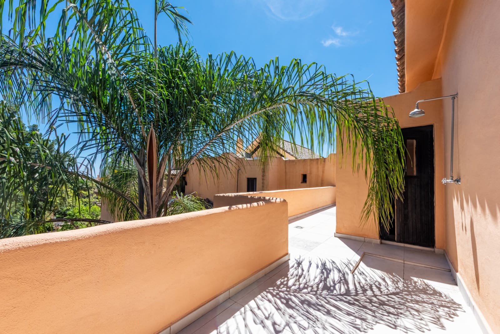 3 Zimmer Penthouse zu verkaufen in El Paraiso mit Pool Garage - 849.000 € (Ref: 9878230)