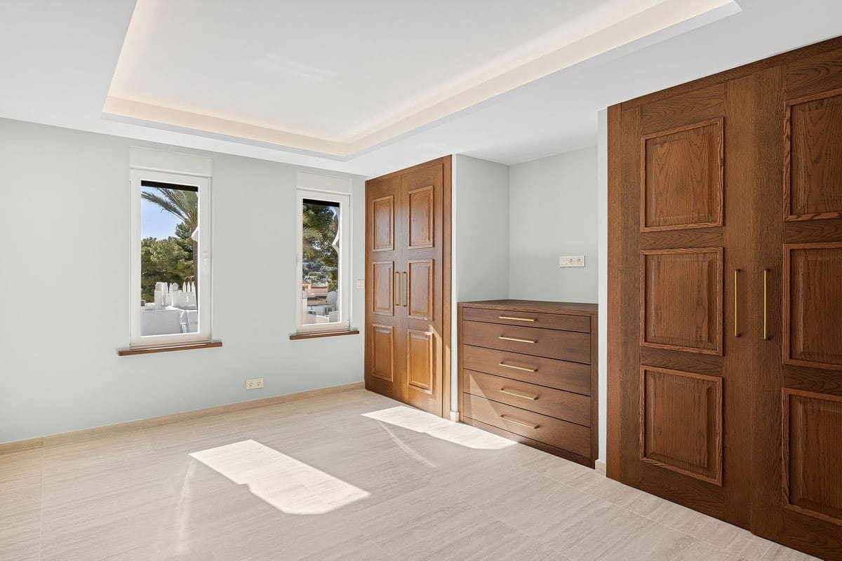 3 chambre Penthouse à vendre à Marbella avec piscine garage - 1 375 000 € (Ref: 9878231)