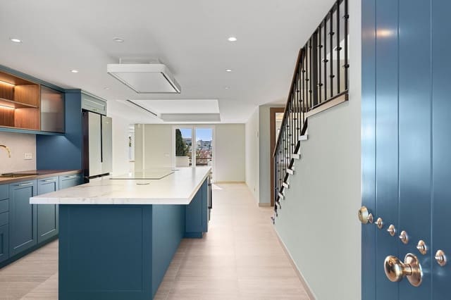 3 soveværelse Penthouse til salg i Marbella med swimmingpool garage - € 1.375.000 (Ref: 9878231)