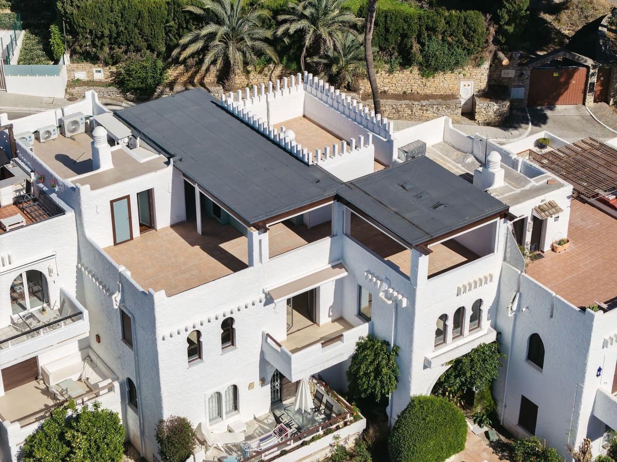 3 chambre Penthouse à vendre à Marbella avec piscine garage - 1 375 000 € (Ref: 9878231)