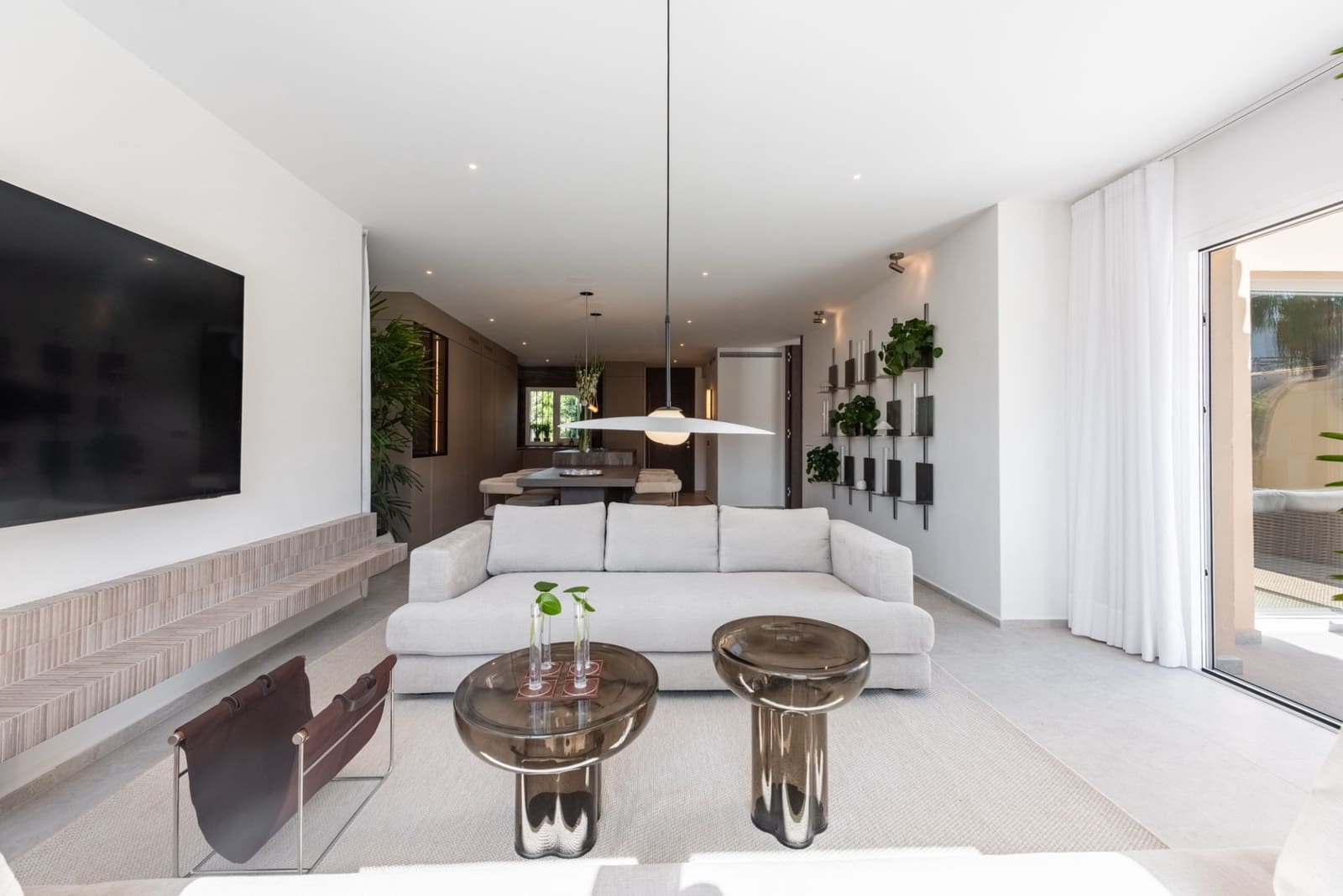 3 bedroom Penthouse for sale in Nueva Andalucia with pool garage - € 1,349,000 (Ref: 9880743)