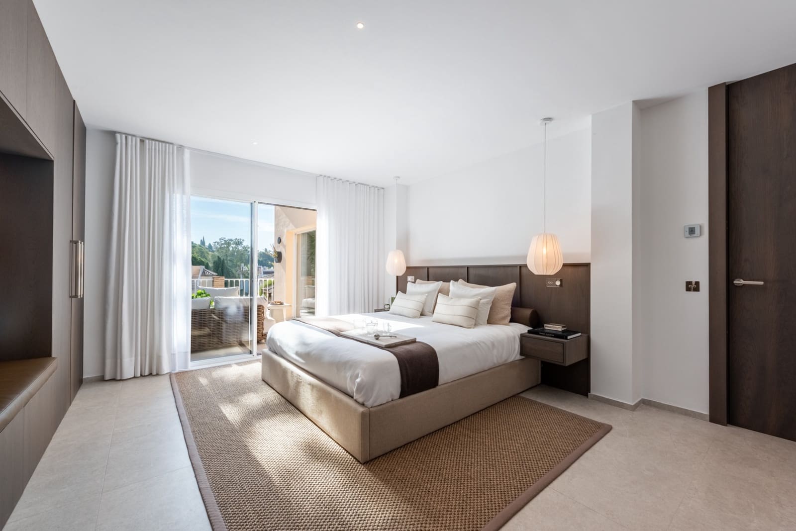 3 bedroom Penthouse for sale in Nueva Andalucia with pool garage - € 1,349,000 (Ref: 9880743)