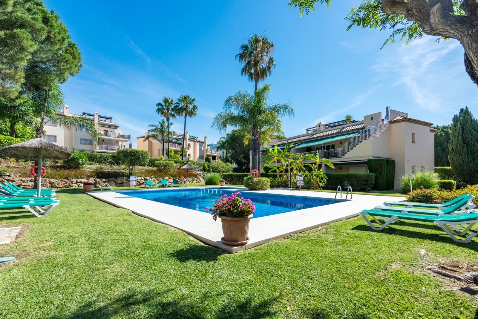 3 bedroom Penthouse for sale in Nueva Andalucia with pool garage - € 1,349,000 (Ref: 9880743)