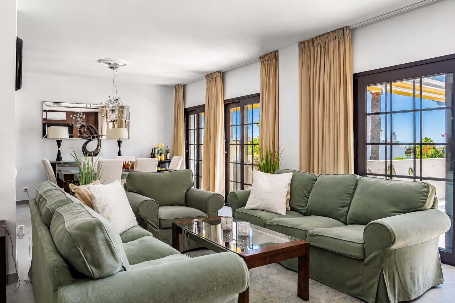 3 Zimmer Apartment zu verkaufen in Marbella mit Pool Garage - 1.250.000 € (Ref: 9880745)